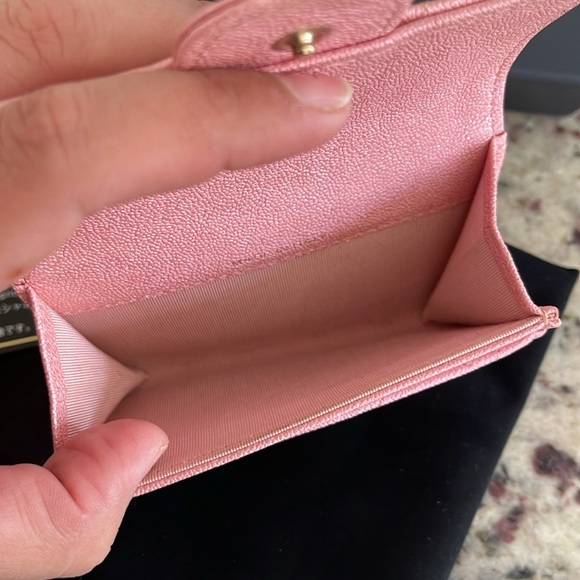 Chanel 19S Pink Iridescent O-Card Holder - Picture 7 of 9
